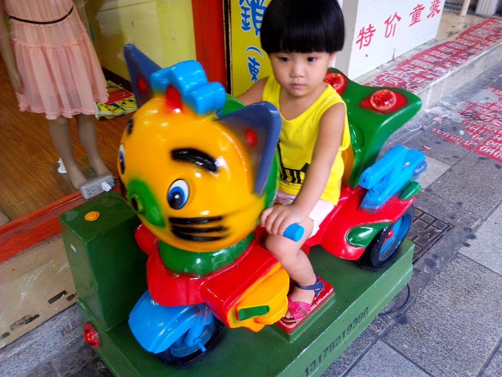 宝宝玩具车_婴儿童电动车遥控电瓶童车可坐小孩宝宝玩具车可坐人 - 阿里巴巴