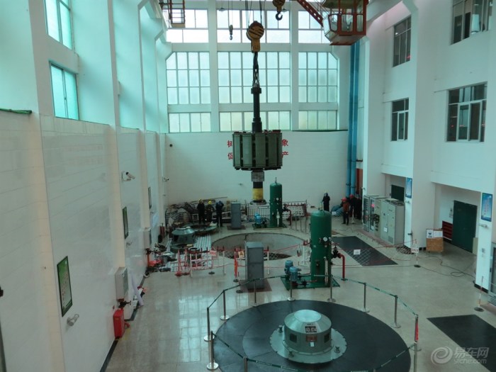 【【我要我要我要要】厂里水轮发电机大修--吊