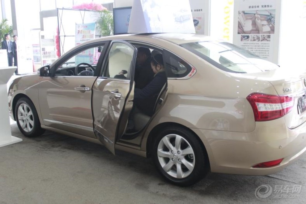 【前女友让我懂点车,陪哥们东风风神4S店看车