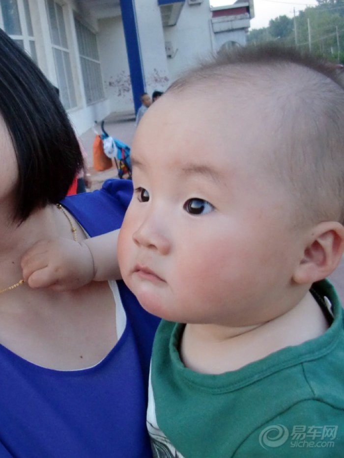 【宝贝成长日记】130514乐妈带乐乐广场舞,正