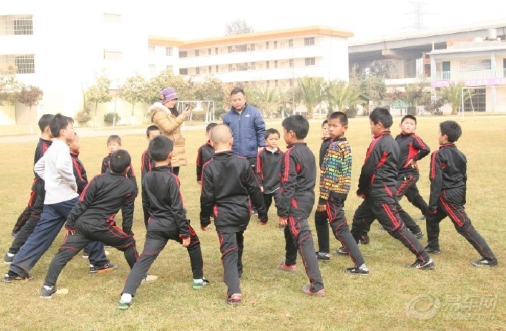 【云南远大汽车少儿足球队正式启航,为我们的