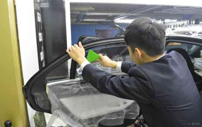 【像梦一样自由,向天空一样坚强,用歌词来作为