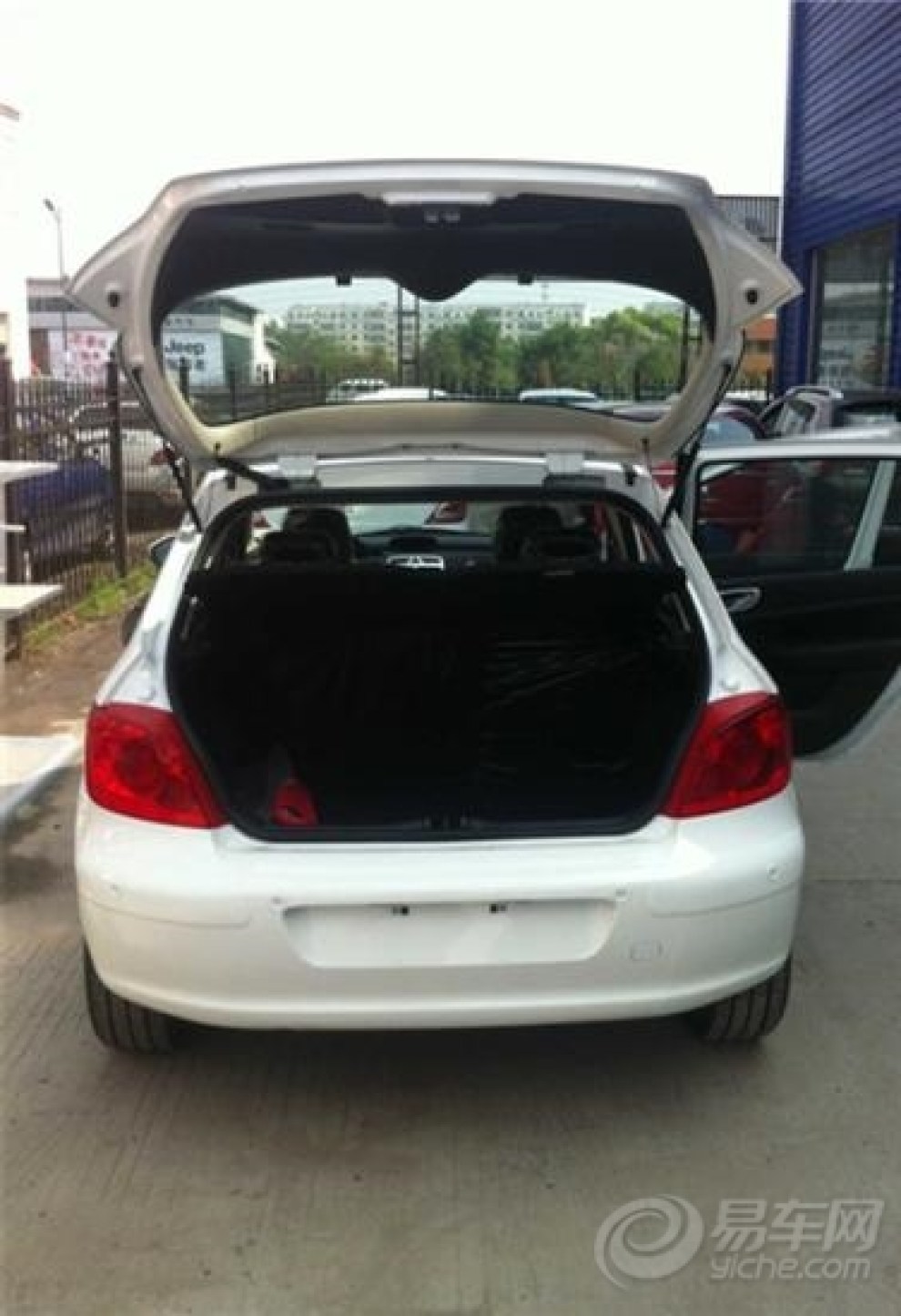 【1.6L手动舒适版307一年后首露面,求认证精华