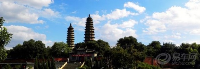 悠久的历史给太原留下了许多的名胜古迹,有晋祠,永祚,天龙山石窟