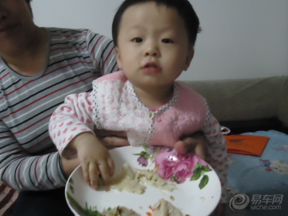 【【快乐宝贝秀】宝宝吃饺子】_超级宝贝图片