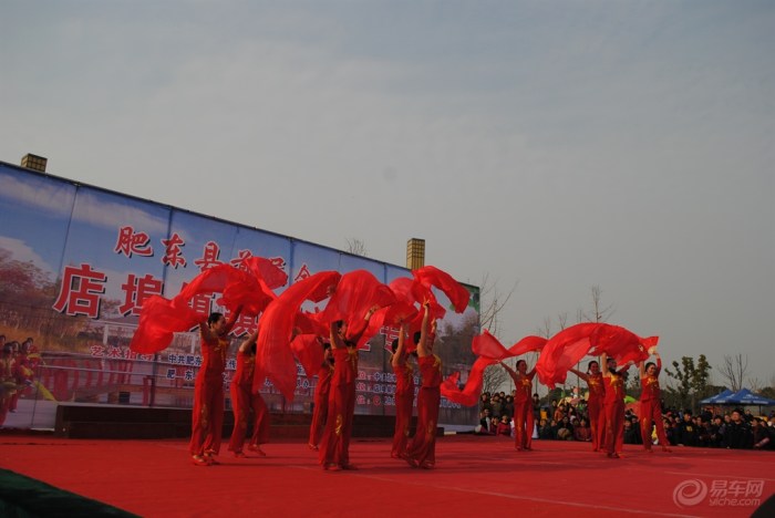 【接舞蹈好运来连拍起社区文化月活动文艺演出