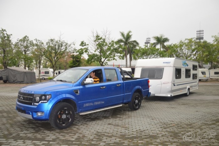 【卡威皮卡与艾威房车的合体】_房车营地