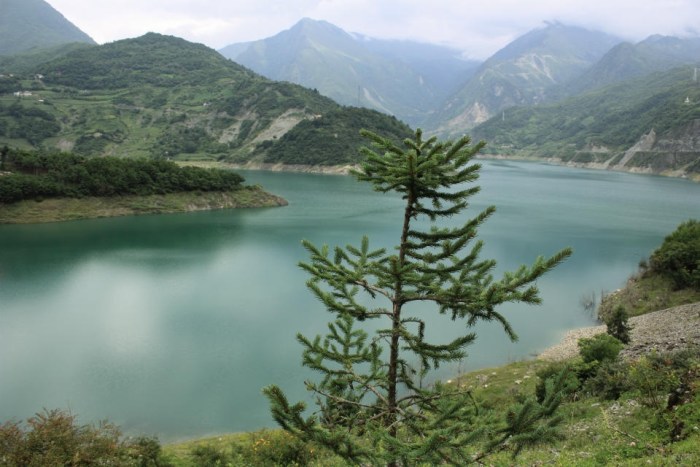 【四川CS35车友会】北鼻.宝兴跷碛湖畔野炊,