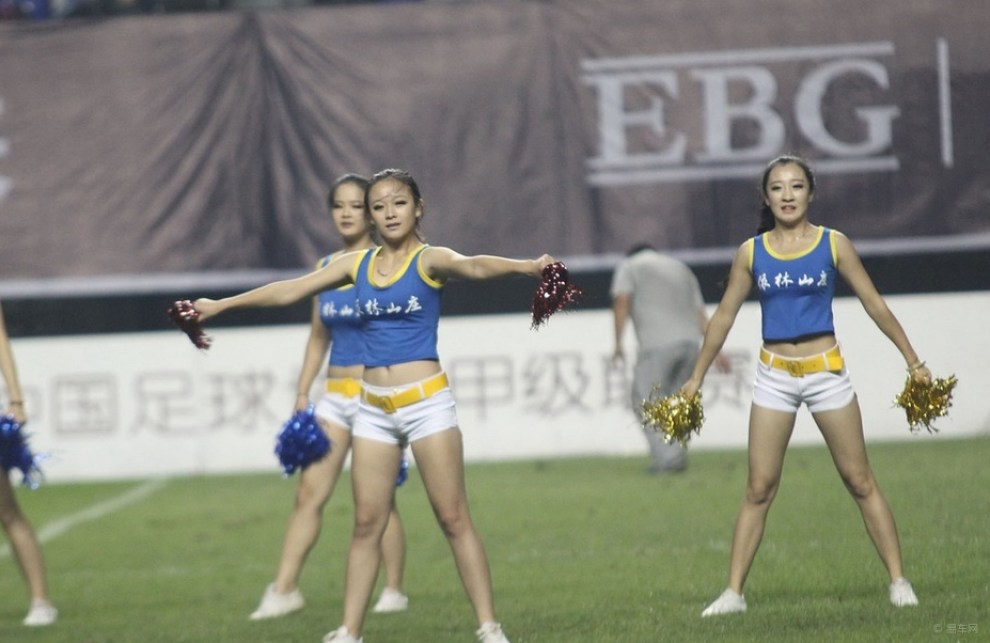【【足球盛宴】 永昌队的 性感宝贝啦啦队】_
