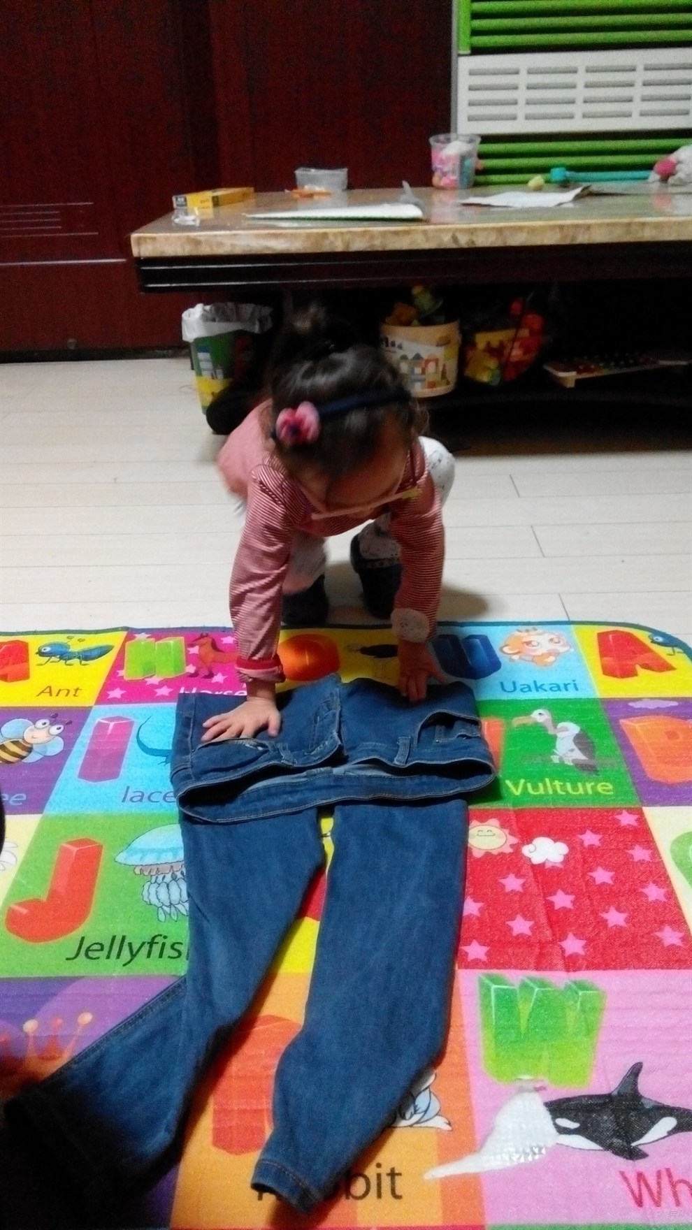 【【宝贝快乐秀】帮忙叠裤子(手机)】_超级宝贝论坛图片集锦_汽车论坛-易车网