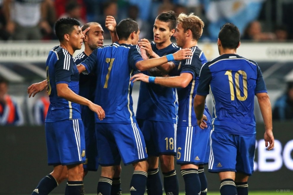 巴西世界杯阿根廷对战荷兰_现在巴西,德国,荷兰,阿根廷的足球明星分别是?_2014年巴西世界杯阿根廷vs荷兰