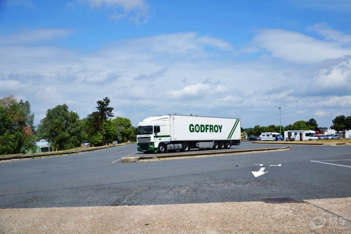 【蓝天下的静思--法国最美的地方在乡间】_宝