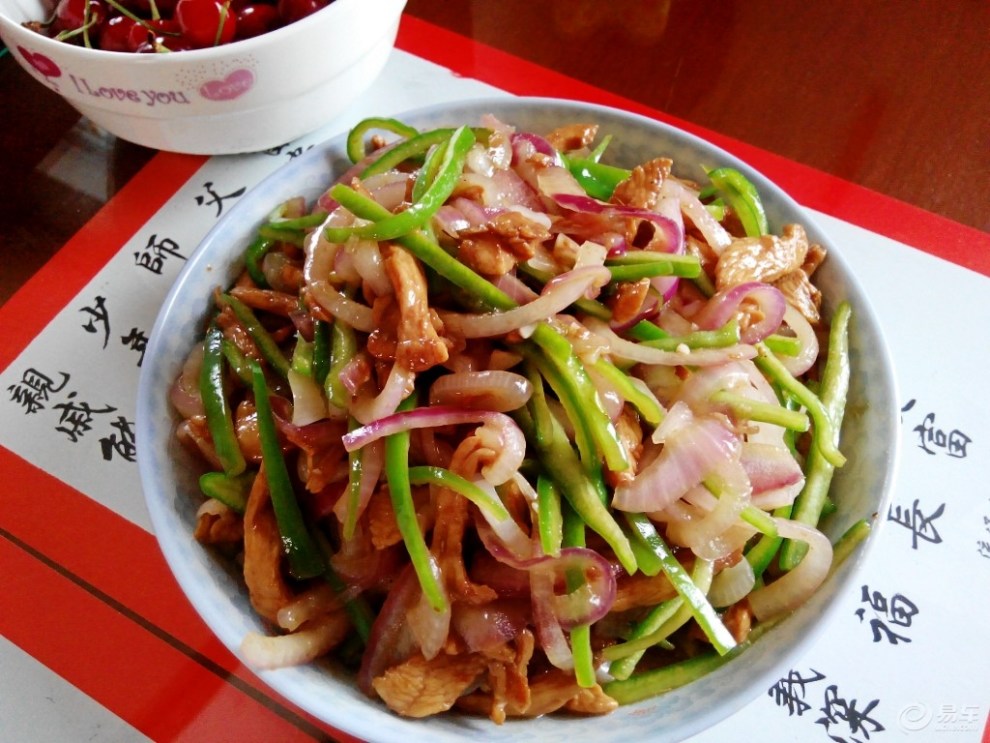 【食尚玩家】孜然洋葱肉丝(老菜新做)