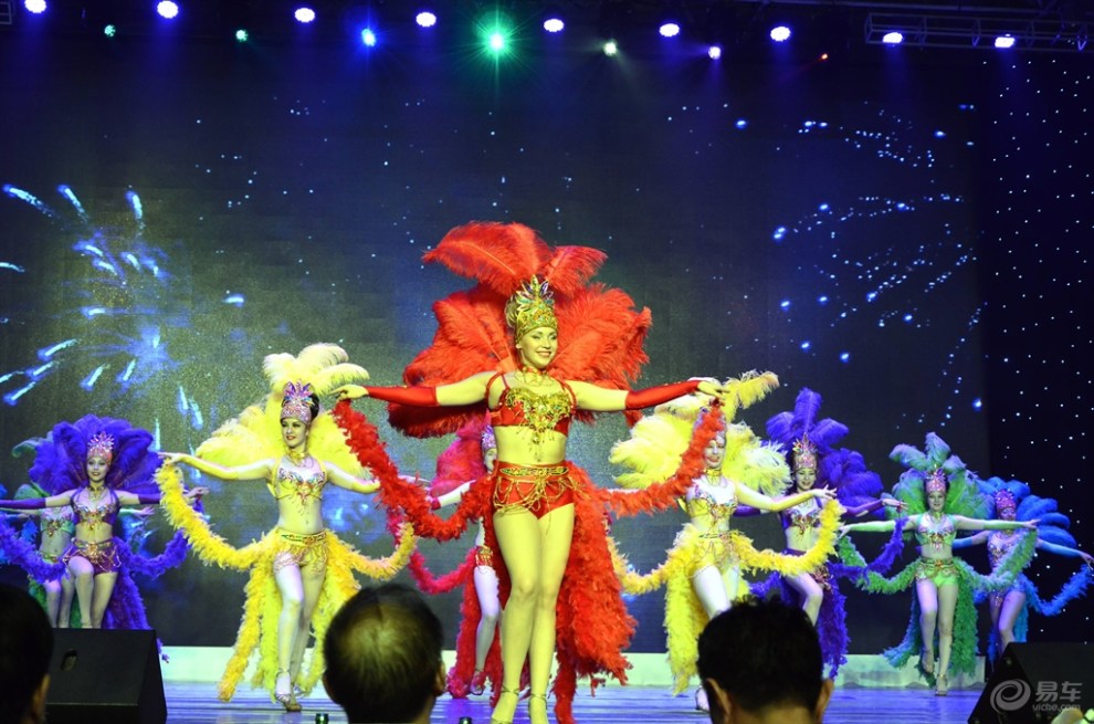 【随枫随拍 桑巴舞表演】_奔腾B50论坛图片集锦_汽车论坛-易车网