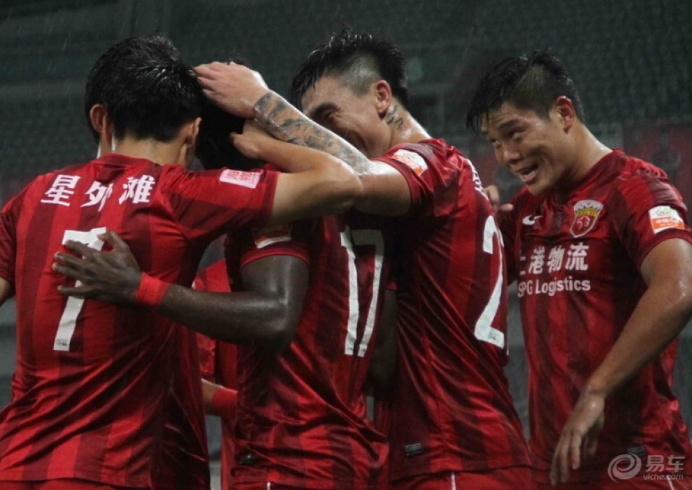 【中超-埃弗拉破僵局武磊进球 上港2-0双杀申鑫