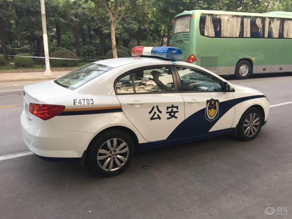 【回家路上偶遇凶杀案，荣威警车出动】_荣威350论坛图片集锦_汽车论坛-易车网