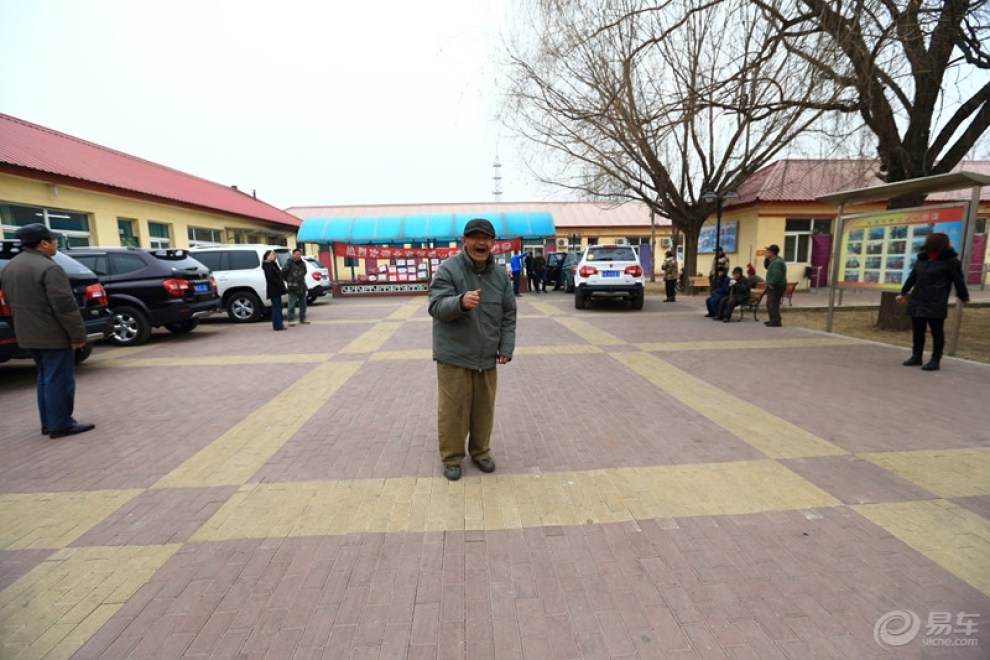 【百善孝为先,善待老人,因为我们都会老去。--