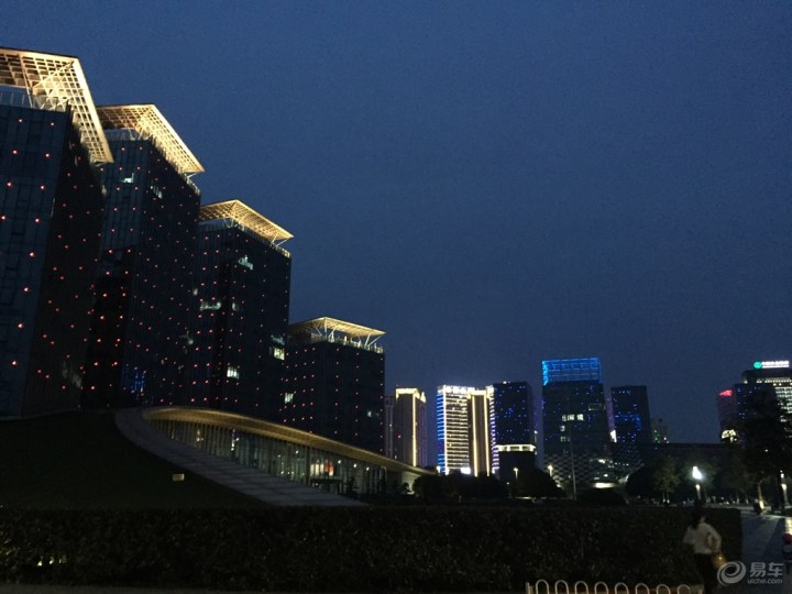 【浙江长兴县政府大楼世界第一县衙 ---献上合