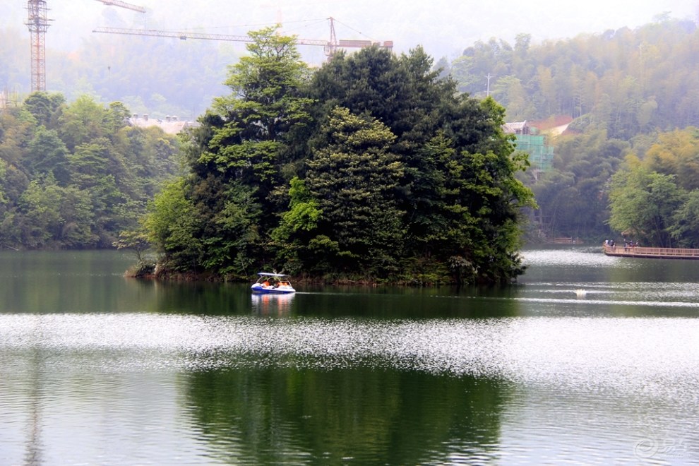 天岛湖的风景美