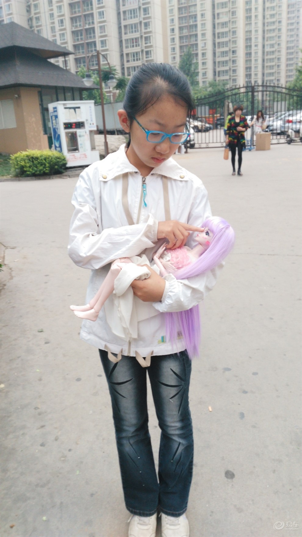 【【爱劳动要快乐】女儿带着叶罗丽出行】_超级宝贝图片