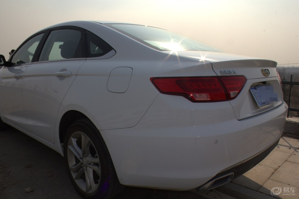 【水声滴滴,凤起涟漪。百转千回,何处觅!小白出