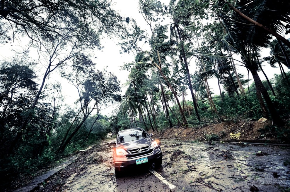 一个人的台风眼-super typhoon yolanda