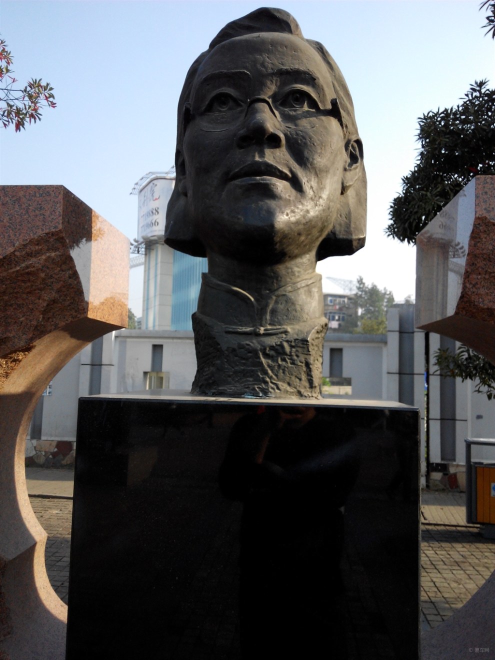 开车去看雕塑之王承书