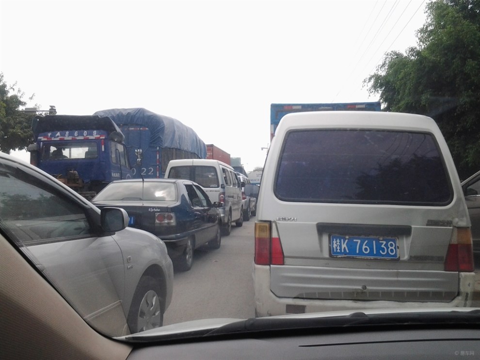 带着一家子国庆去压马路