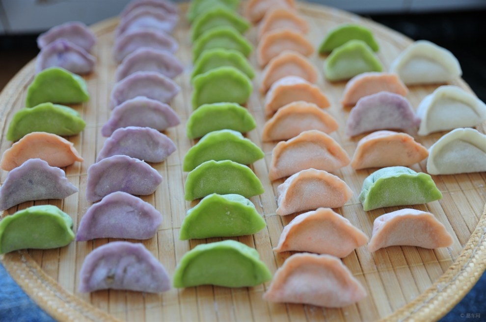 【快乐厨艺】冬至快乐,彩色的水饺(冬日)