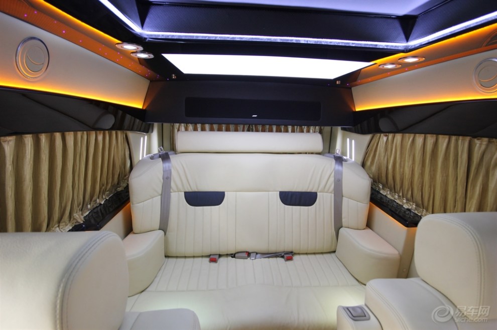 奔驰v9钻石版房车
