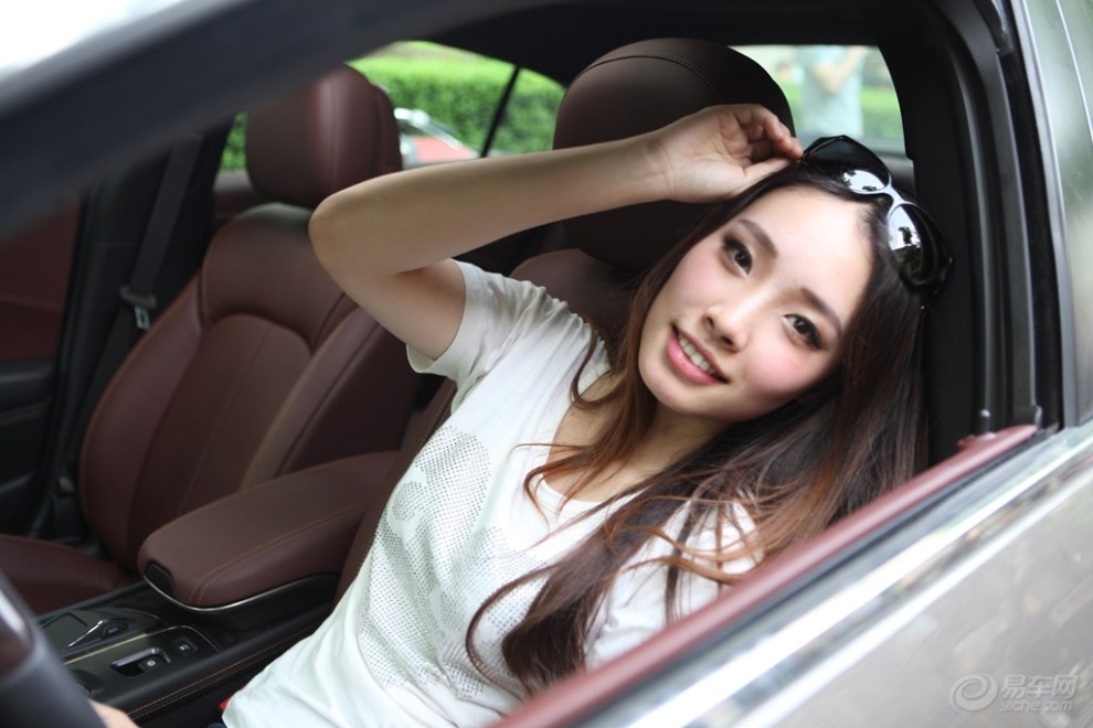 【媳妇当车模】辣妻玩转女王变装秀