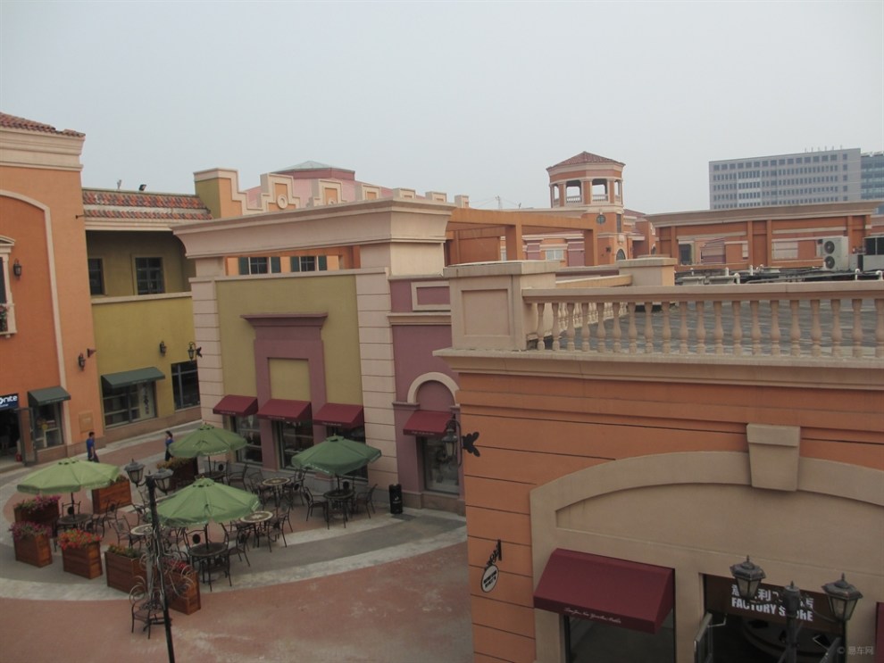 【申精】奥特莱斯小镇(2)