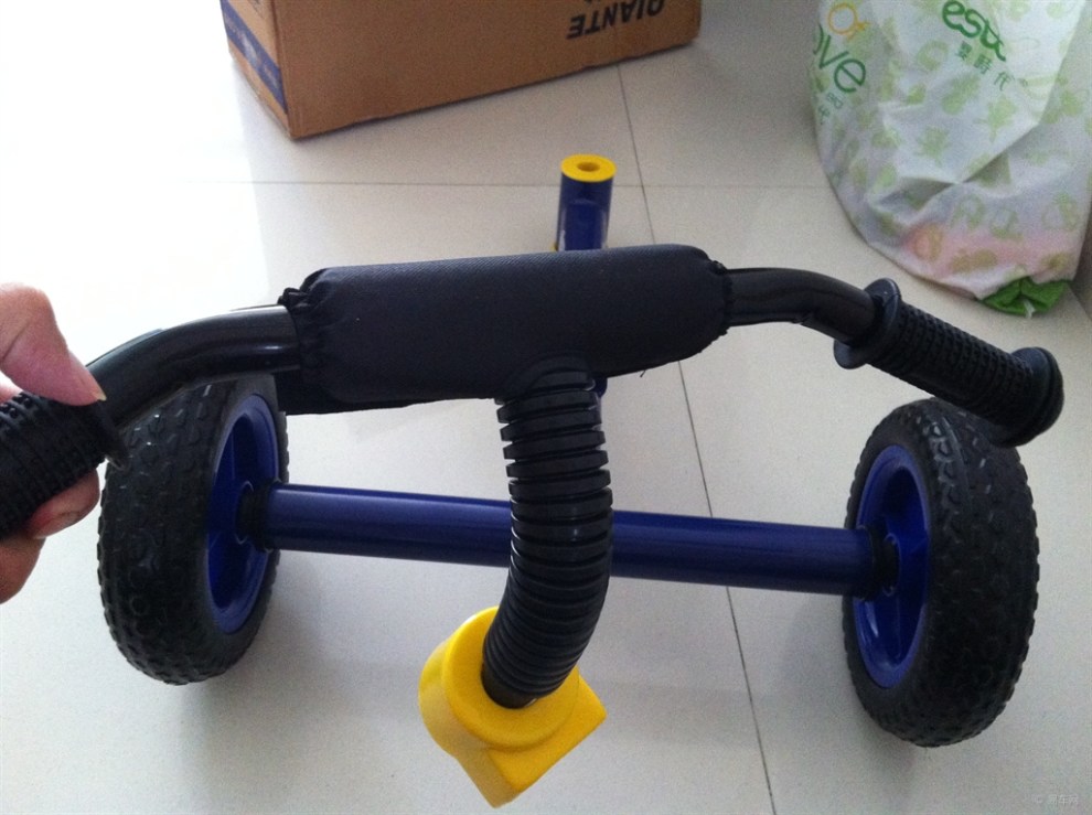 组装儿童三轮车