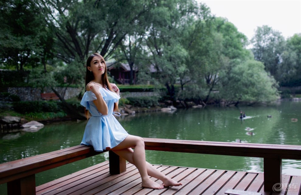 刀锋俱乐部〕[大溪地外景美少女]