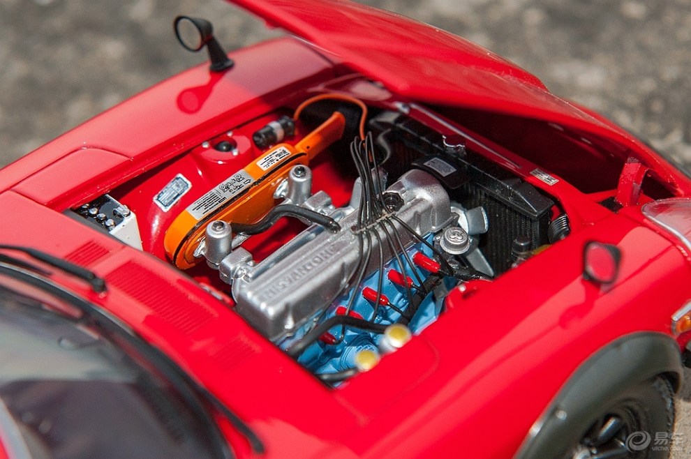 【calbee收藏】优雅淑女——日产 240z