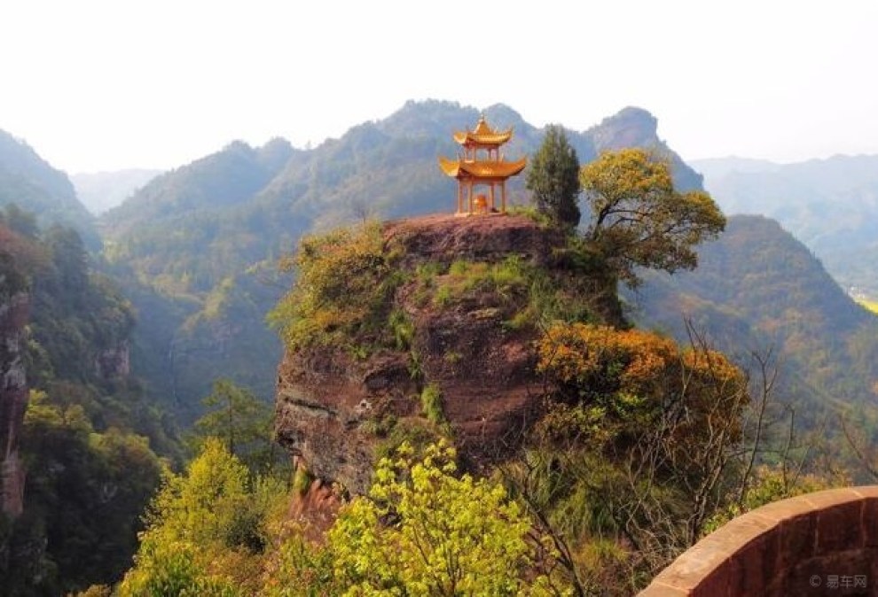 【【花卉】展示調試時海棠花山區景】_安徽社區圖片