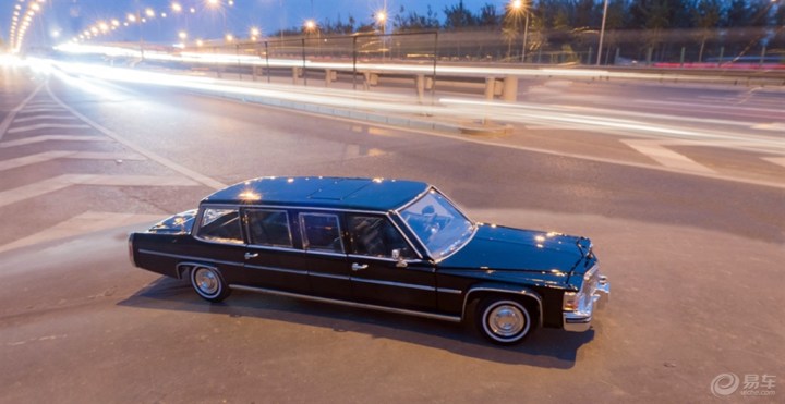 1:24一鸣 1983年凯迪拉克加长版总统车