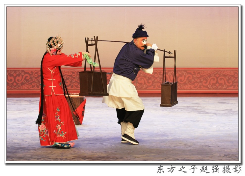 天津青年京剧团闫巍出演京剧《锯大缸》