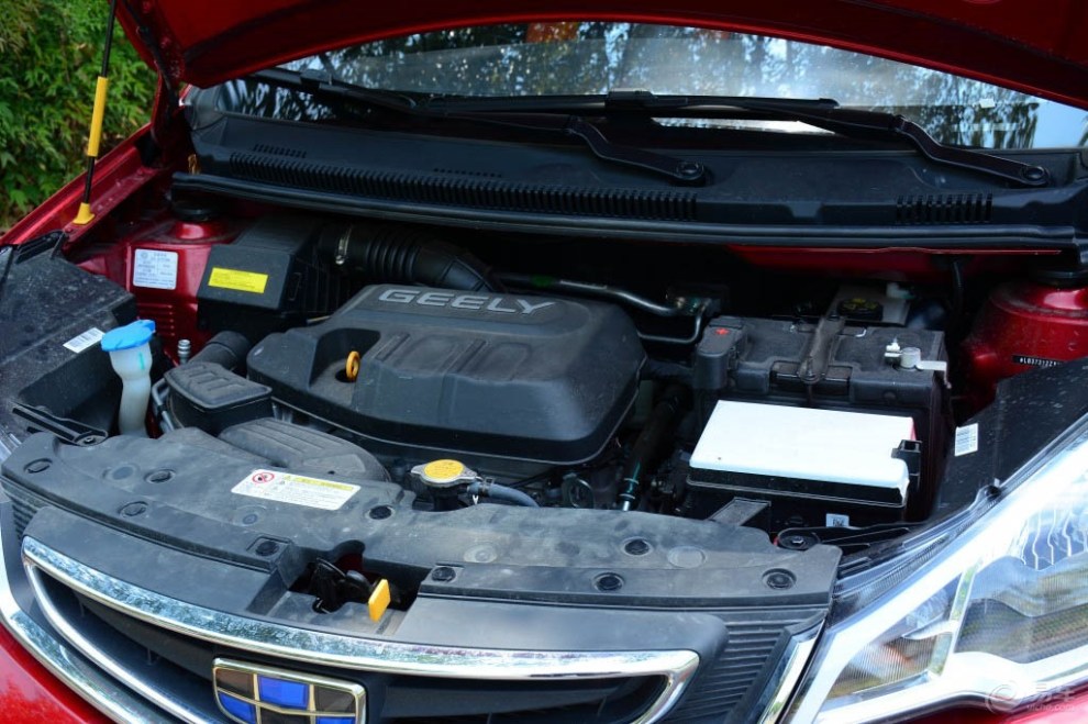 一览无余的远景x1发动机舱,顺便讲点小常识.