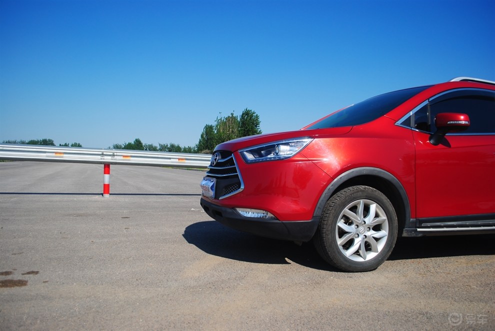 预防雾气遮眼,为小三玻璃喷涂除雾喷剂