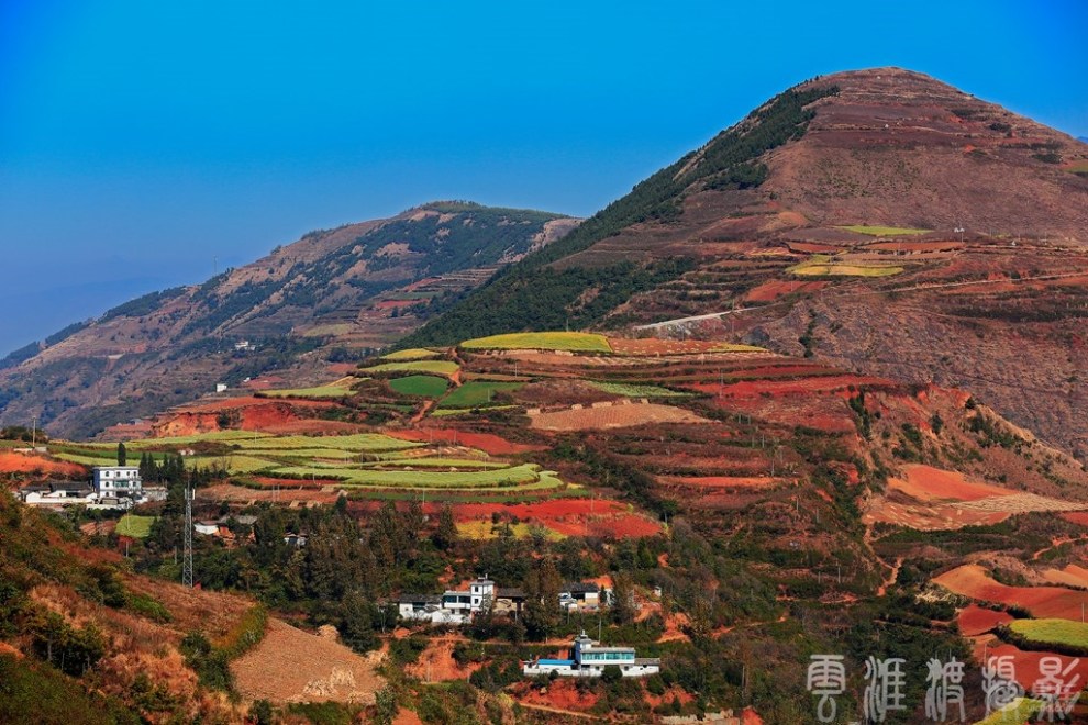 《云南东川红土地旅游随拍》