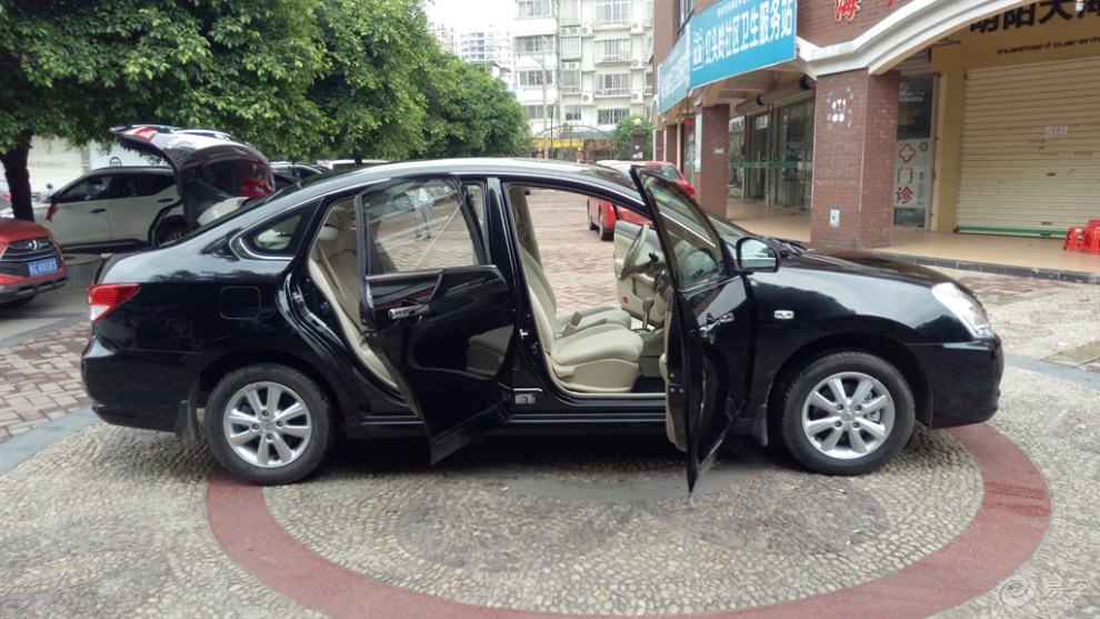 经典逸轩新人报道 提车喜悦