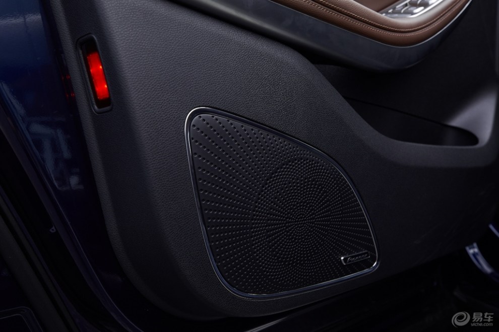 果然是有里有面儿的"靓仔"--厦门街头活捉君马meet3