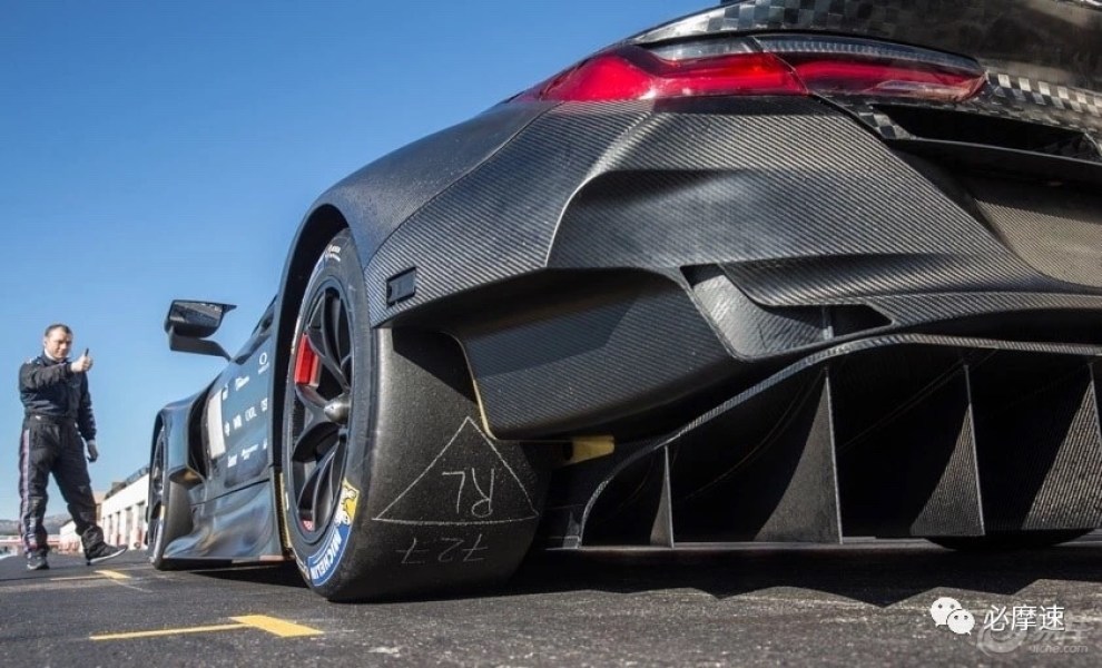 第十六回 关于鏖战2018勒芒的宝马m8 gte战车