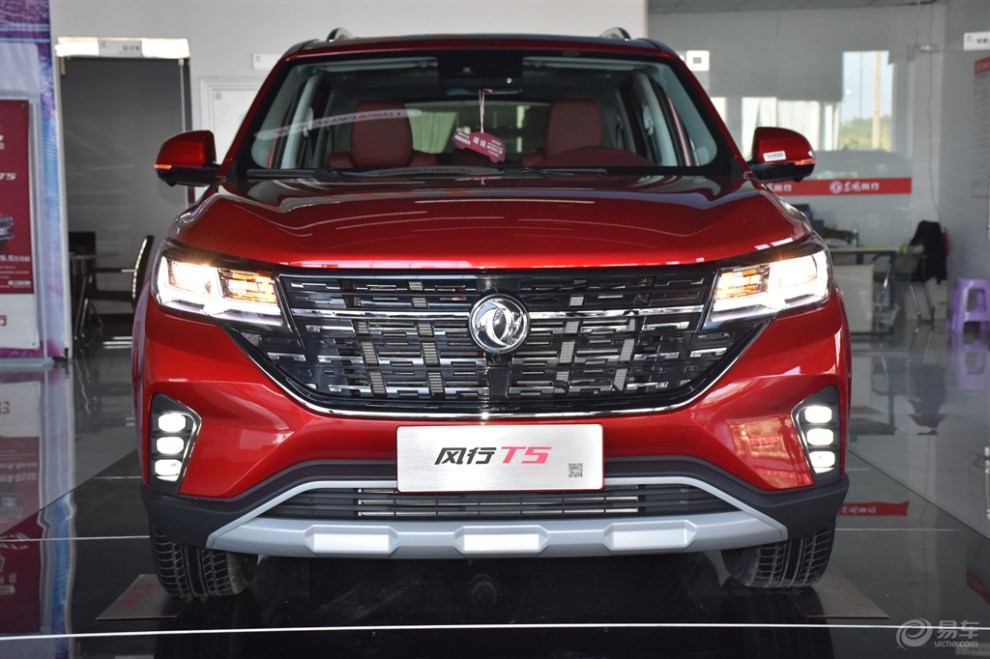 瀚云陪小莉试驾东风风行t51.6t7dct300t智慧型