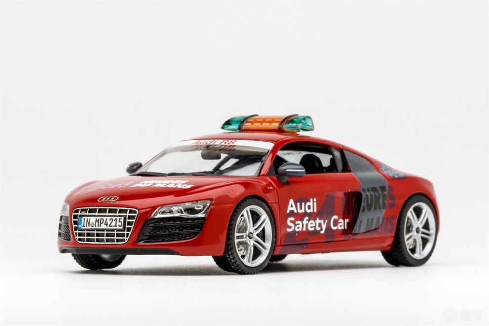 【每日一车】206-audi r8 v10安全车