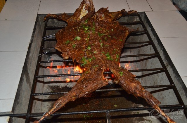 2013年1月13日烤全羊 篝火晚会 年会图片报道